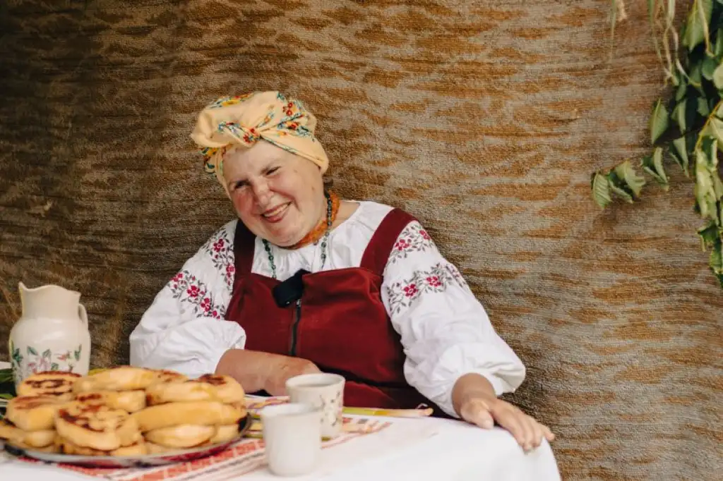 Перепічки з Конотопщини: старовинний рецепт на печі, сковороді та капустяних листках