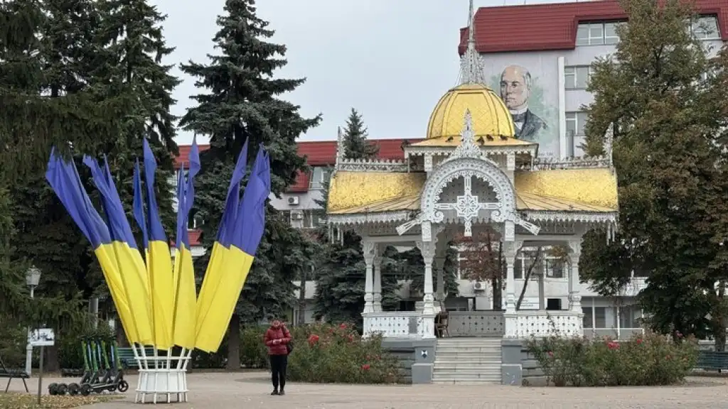Зеленський присвоїв Сумам і Тростянцю звання «Місто-герой України»