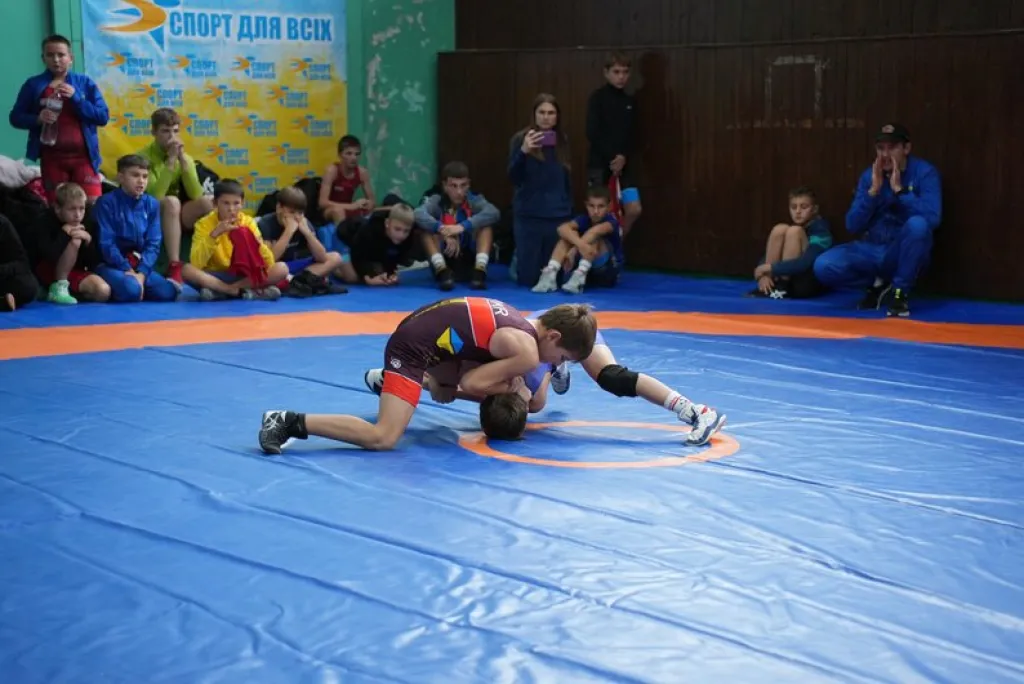 У Сумах відбувся відкритий чемпіонат з вільної боротьби серед юнаків та дівчат