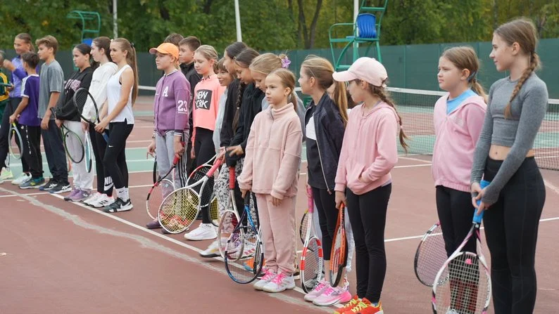 У Сумах відбувся тенісний майстер-клас від екс-тенісиста та нинішнього воїна Олександра Долгополова