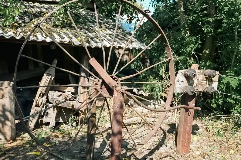 Як у Чорноплатовому на Сумщині відроджують давнє ремесло мотузництва