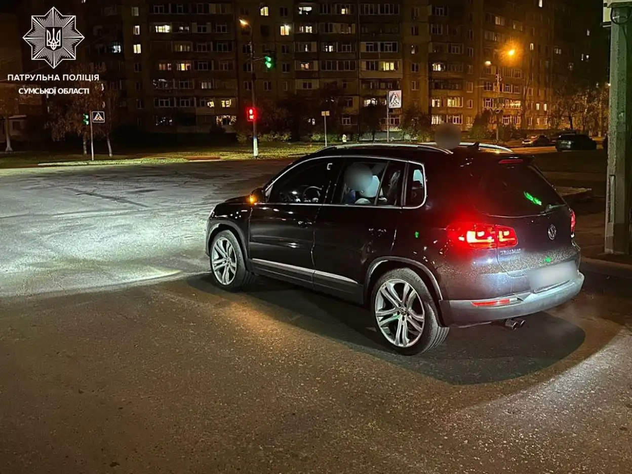У Сумах на перехресті Івана Сірка та ЗСУ під колеса авто потрапила жінка