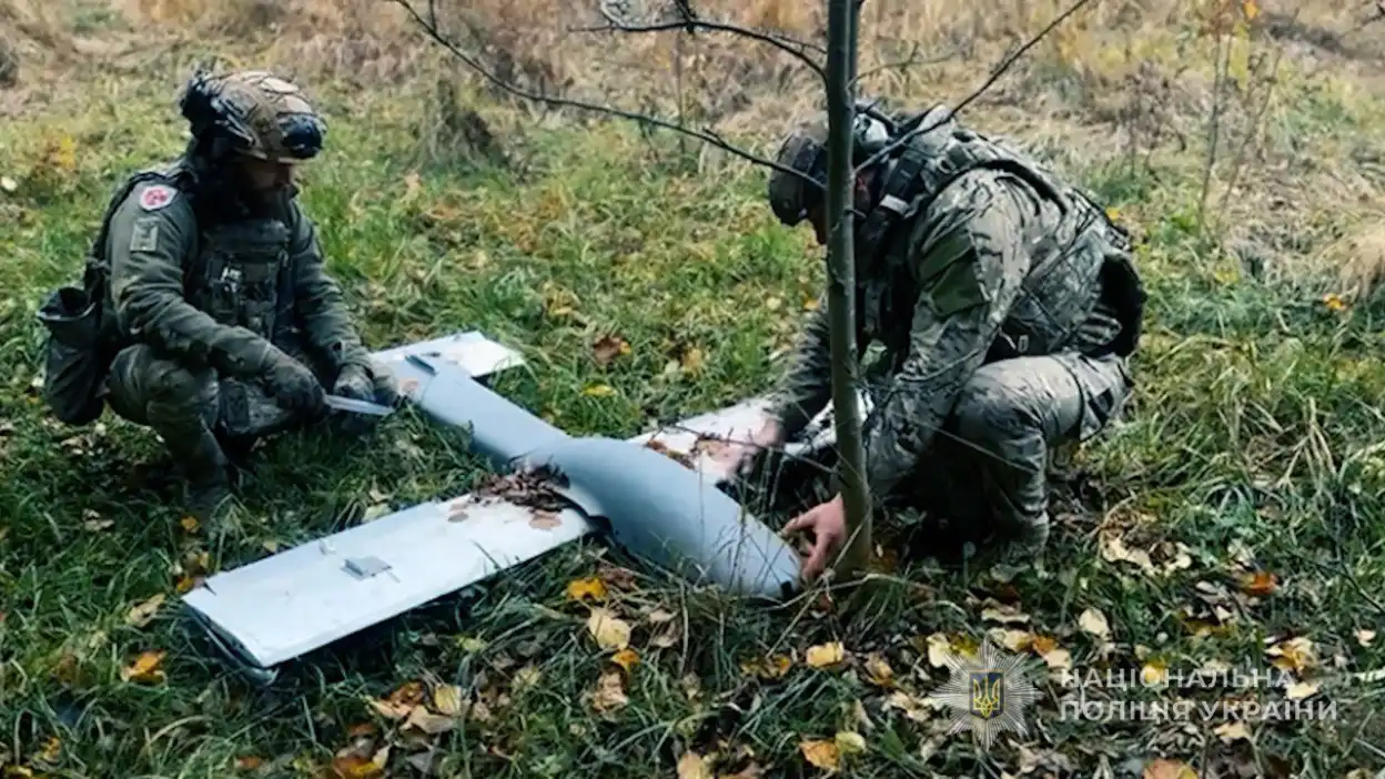На Сумщині грибники натрапили в лісі на російський безпілотник