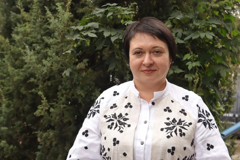 «Це допомагає нам жити»: в Охтирці виступив фольклорний ансамбль «Вечорниці» з Тарасівки