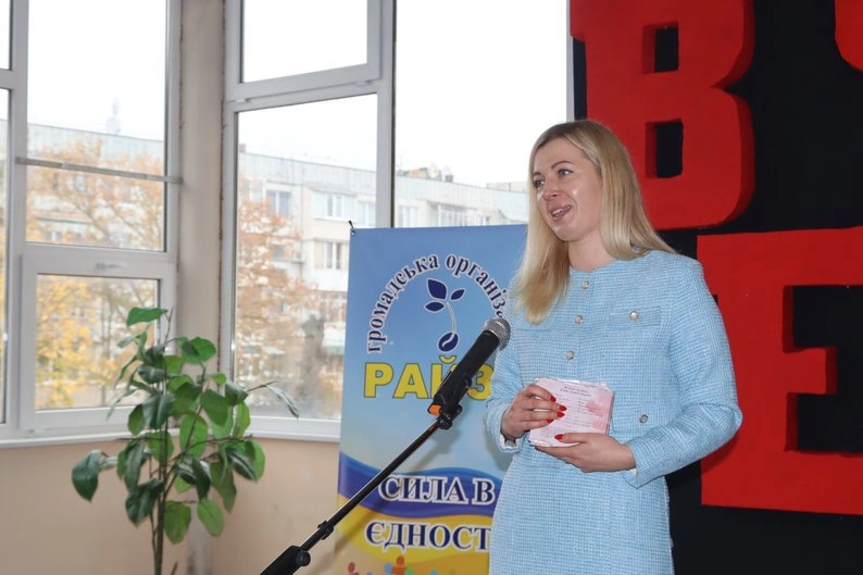 «Це допомагає нам жити»: в Охтирці виступив фольклорний ансамбль «Вечорниці» з Тарасівки