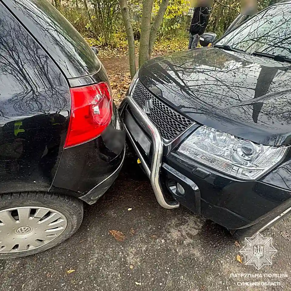 У Сумах авто покотилося без водійки: поліція склала протокол за порушення ПДР