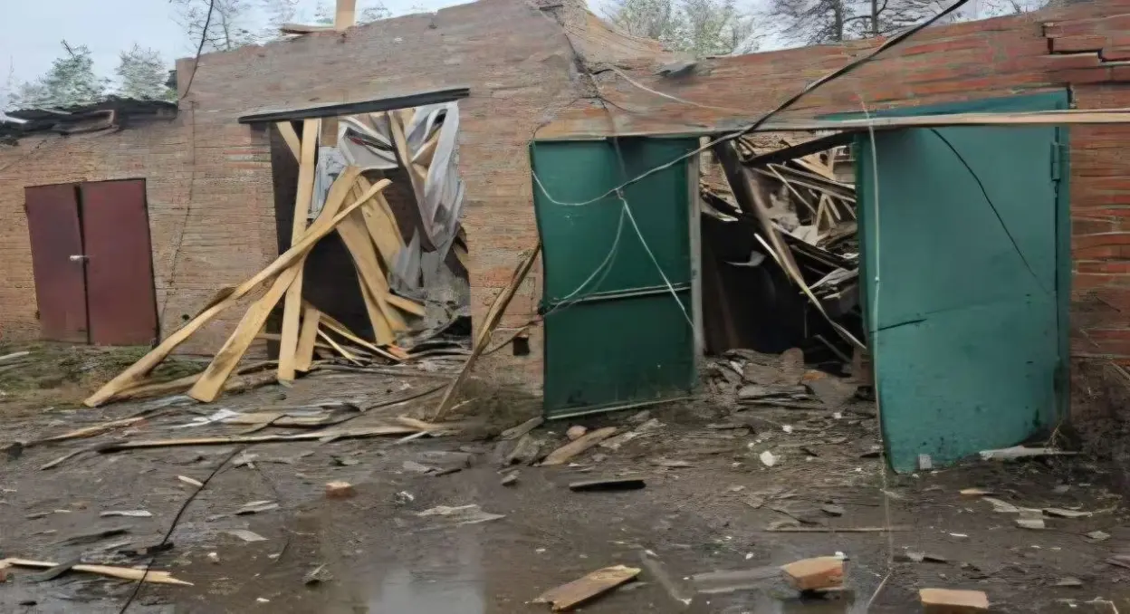 Росіяни скинули авіабомби на Велику Писарівку: пошкоджені будинки, люди не постраждали Росіяни скинули авіабомби на Велику Писарівку: пошкоджені будинки, люди не постраждали