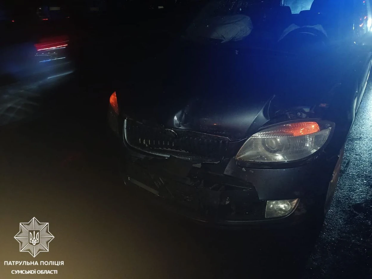 У Сумах сталася аварія за участі трьох автомобілів: причиною стало недотримання дистанції
