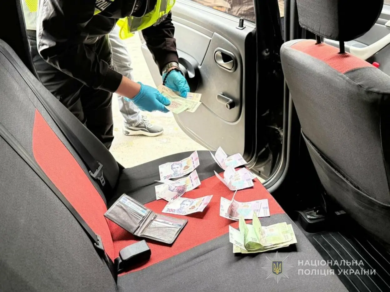 У Сумах викрили таксиста, який підшуковував клієнтів для повій