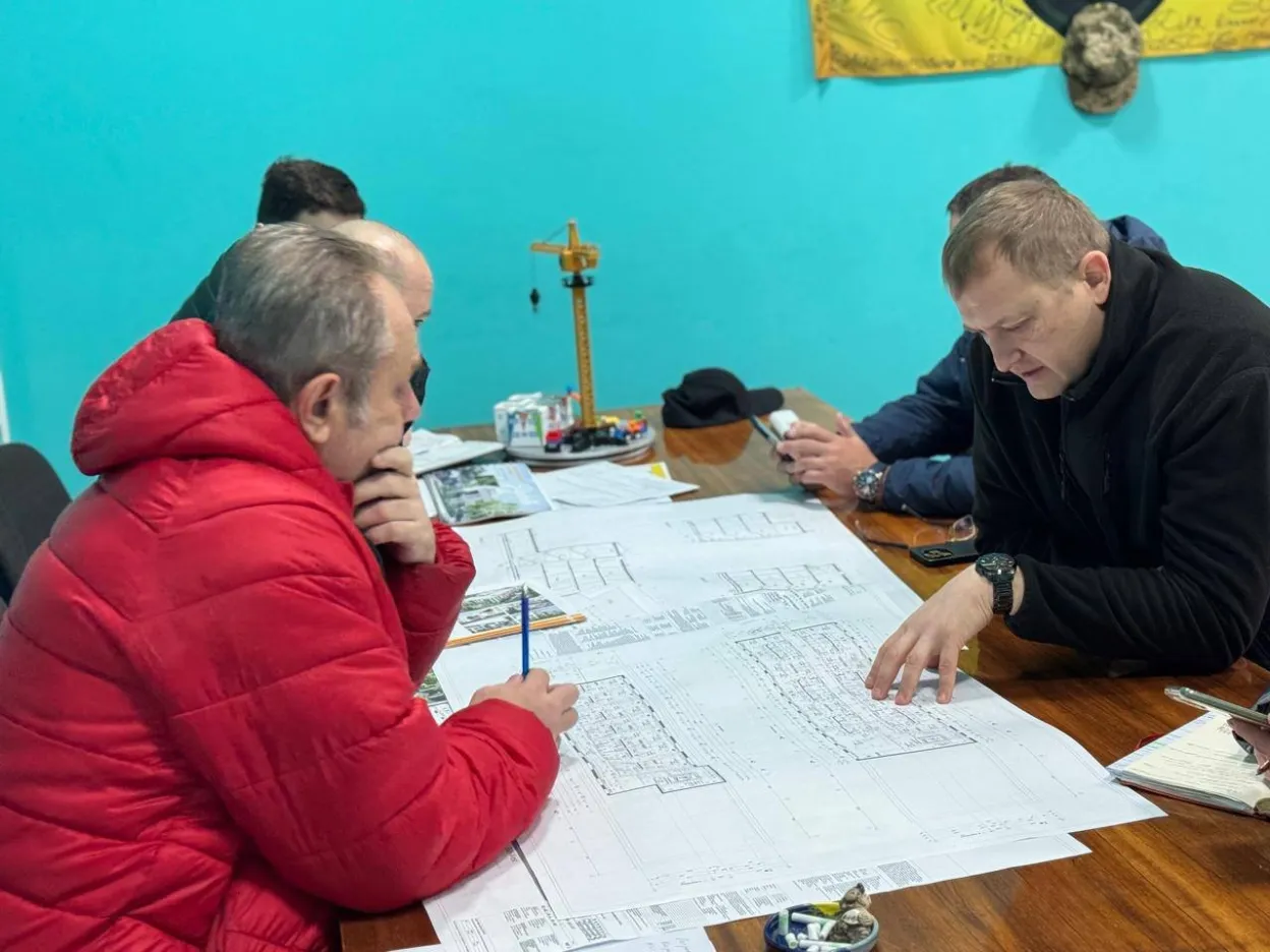 У Сумах на місці зруйнованих будинків зведуть соціальне житло для переселенців