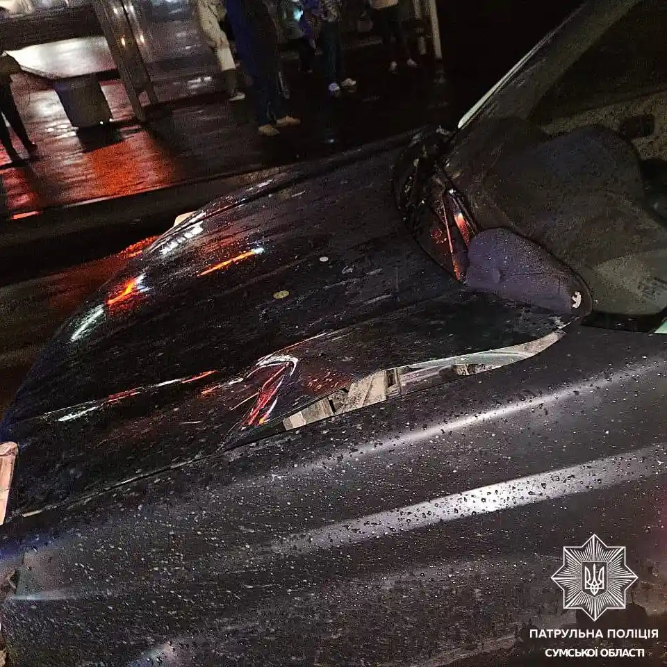 У Сумах на проспекті Лушпи автомобіль збив пішохода на переході