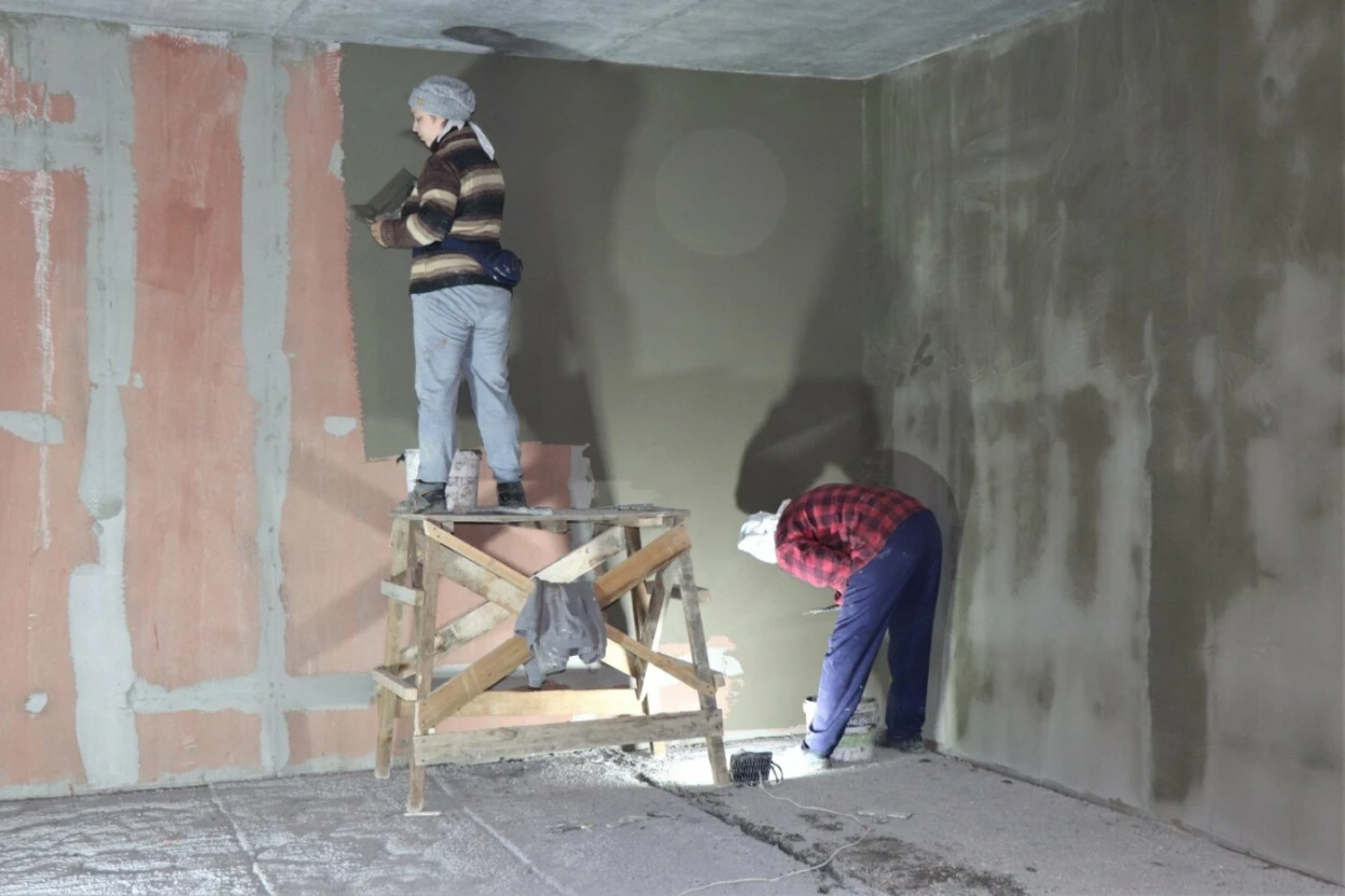 Оксен Лісовий у Сумах перевірив будівництво укриттів і хід освітніх проєктів