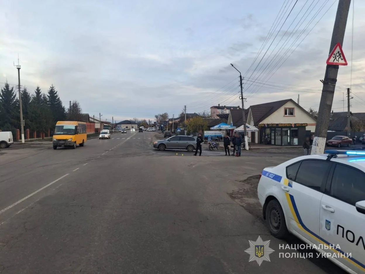 У Ромнах 15-річний мотоцикліст спричинив ДТП із велосипедистом