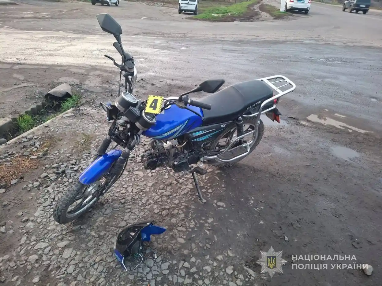 У Ромнах 15-річний мотоцикліст спричинив ДТП із велосипедистом У Ромнах 15-річний мотоцикліст спричинив ДТП із велосипедистом