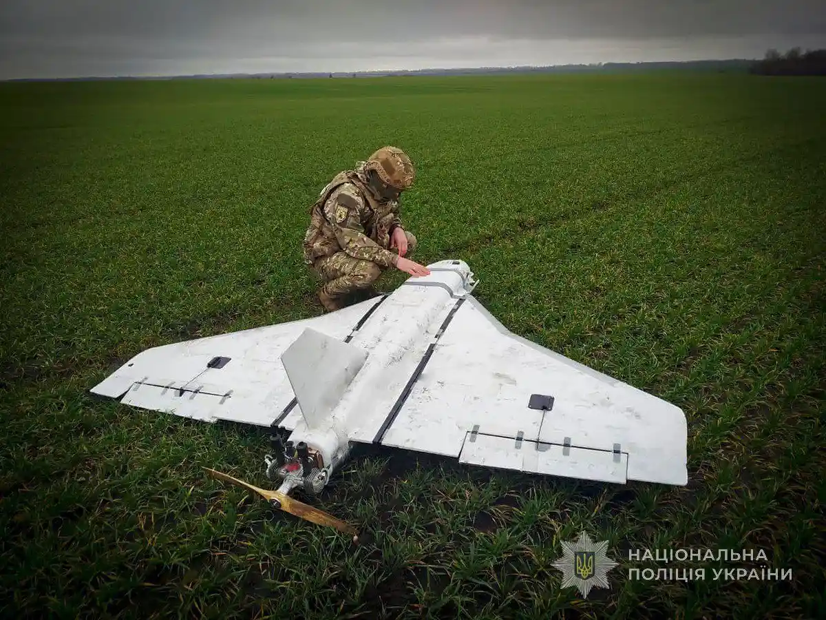 На Сумщині вибухотехніки знищили російський ударний дрон, що впав біля населеного пункту