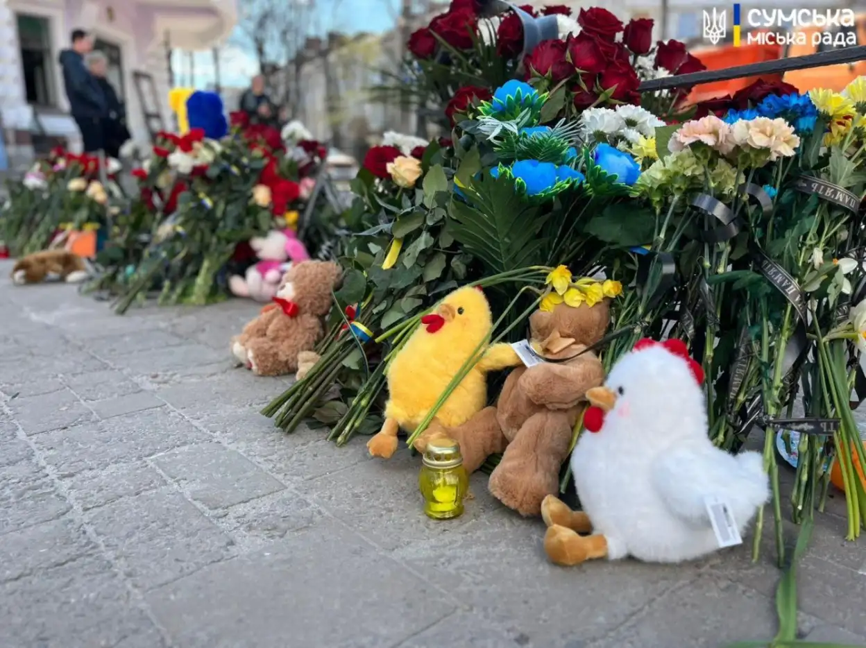 У Сумах підбили підсумки громадського обговорення проєктів меморіалу на місці удару рф у Вербну неділю