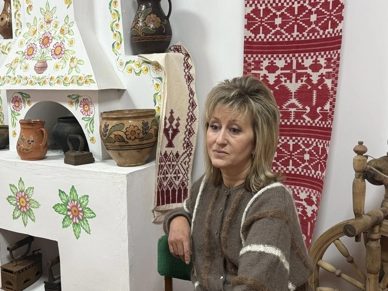 У Кролевці ткацький музей продає шопери за донати на підтримку військових