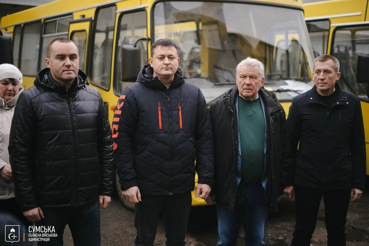 П’ять громад Сумщини отримали нові шкільні автобуси — голова ОВА
