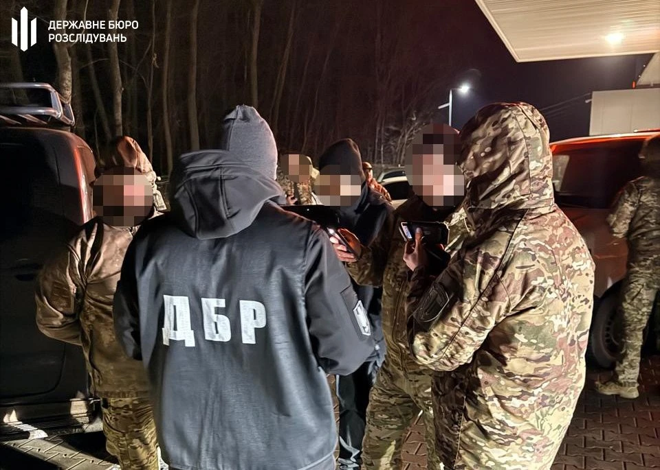 На Сумщині затримали екскерівника районного ТЦК з Донеччини, якого підозрюють у вивезенні військових за хабар