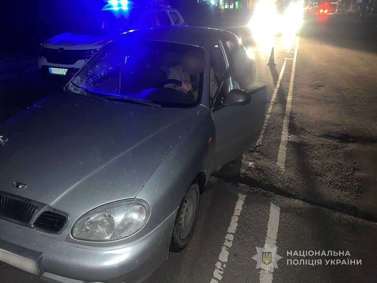 У Конотопі під колеса авто потрапила пенсіонерка: поліція відкрила провадження