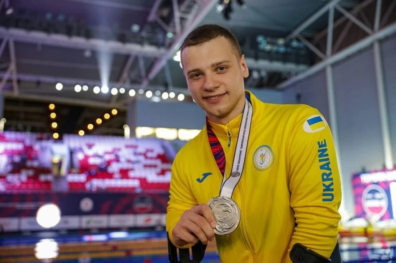 Три медалі на чемпіонаті світу: історія параплавця Владислава Кошмана з Охтирки