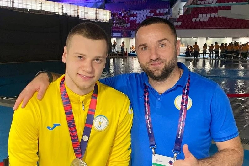 Три медалі на чемпіонаті світу: історія параплавця Владислава Кошмана з Охтирки Три медалі на чемпіонаті світу: історія параплавця Владислава Кошмана з Охтирки
