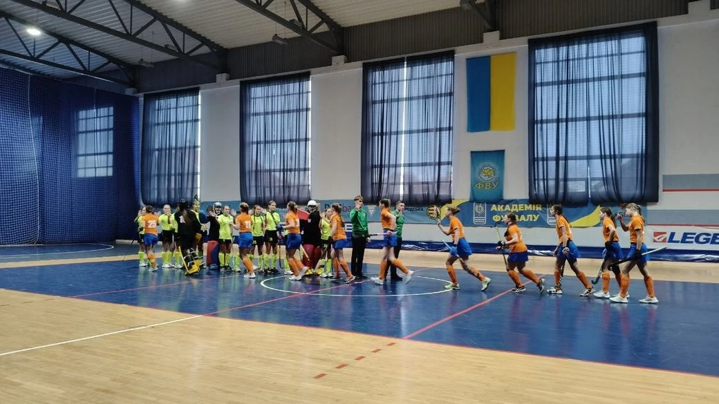 Сумські індорхокеїстки лідирують після першого туру чемпіонату України в Ужгороді