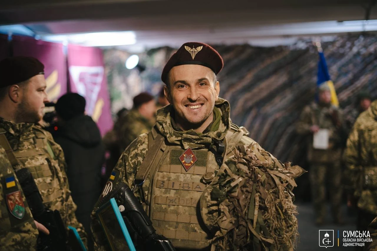 На Сумщині відзначили військових у День Збройних сил: голова ОВА передав державні нагороди