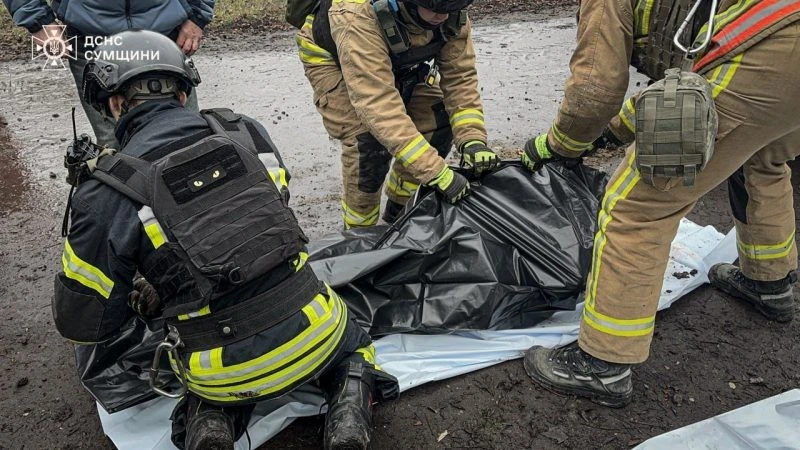 Авіаудар по магазину на Сумщині: рятувальники дістали з-під завалів тіла двох загиблих