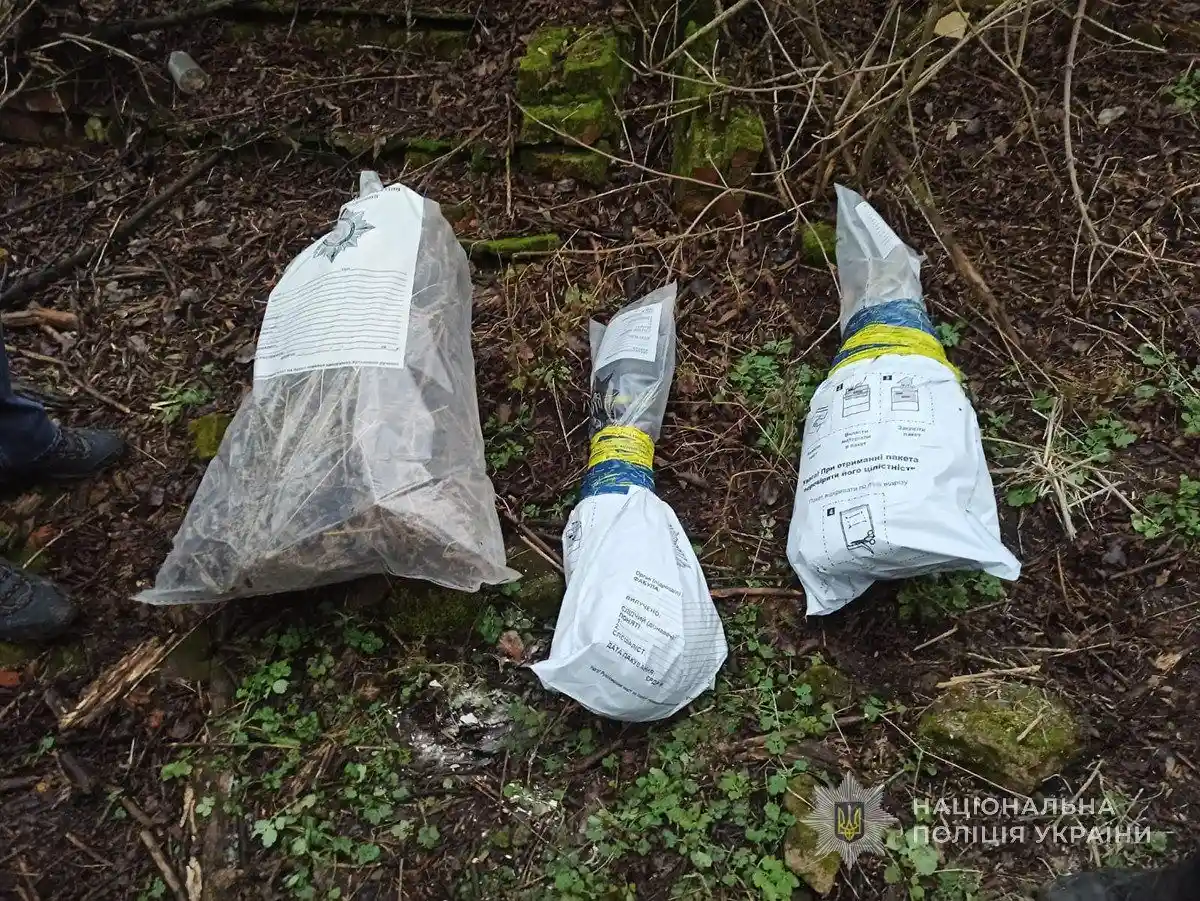 Майже 3,5 кілограма заборонених речовин: у Білопіллі викрили чоловіка на збуті наркотиків