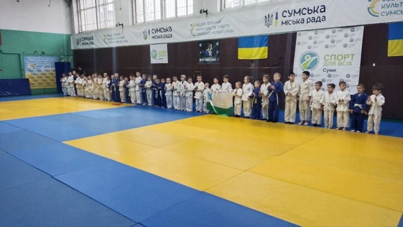 Перші виходи на татамі й різдвяний азарт: у Сумах змагалися наймолодші дзюдоїсти
