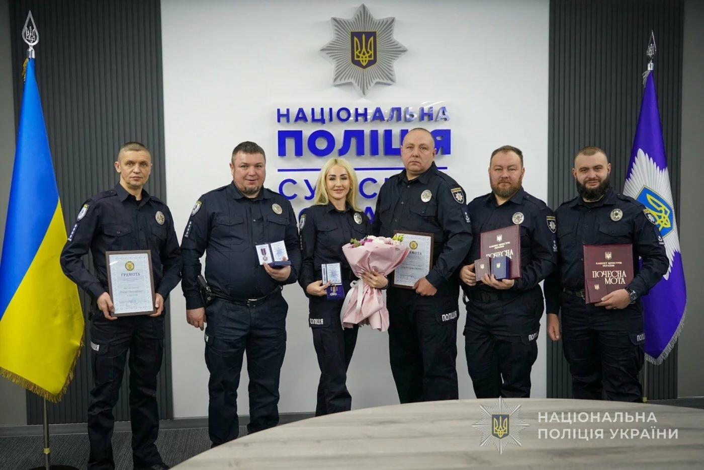 Поліцейських спецпідрозділу «Білий янгол» відзначили урядовими нагородами за евакуацію людей на Сумщині