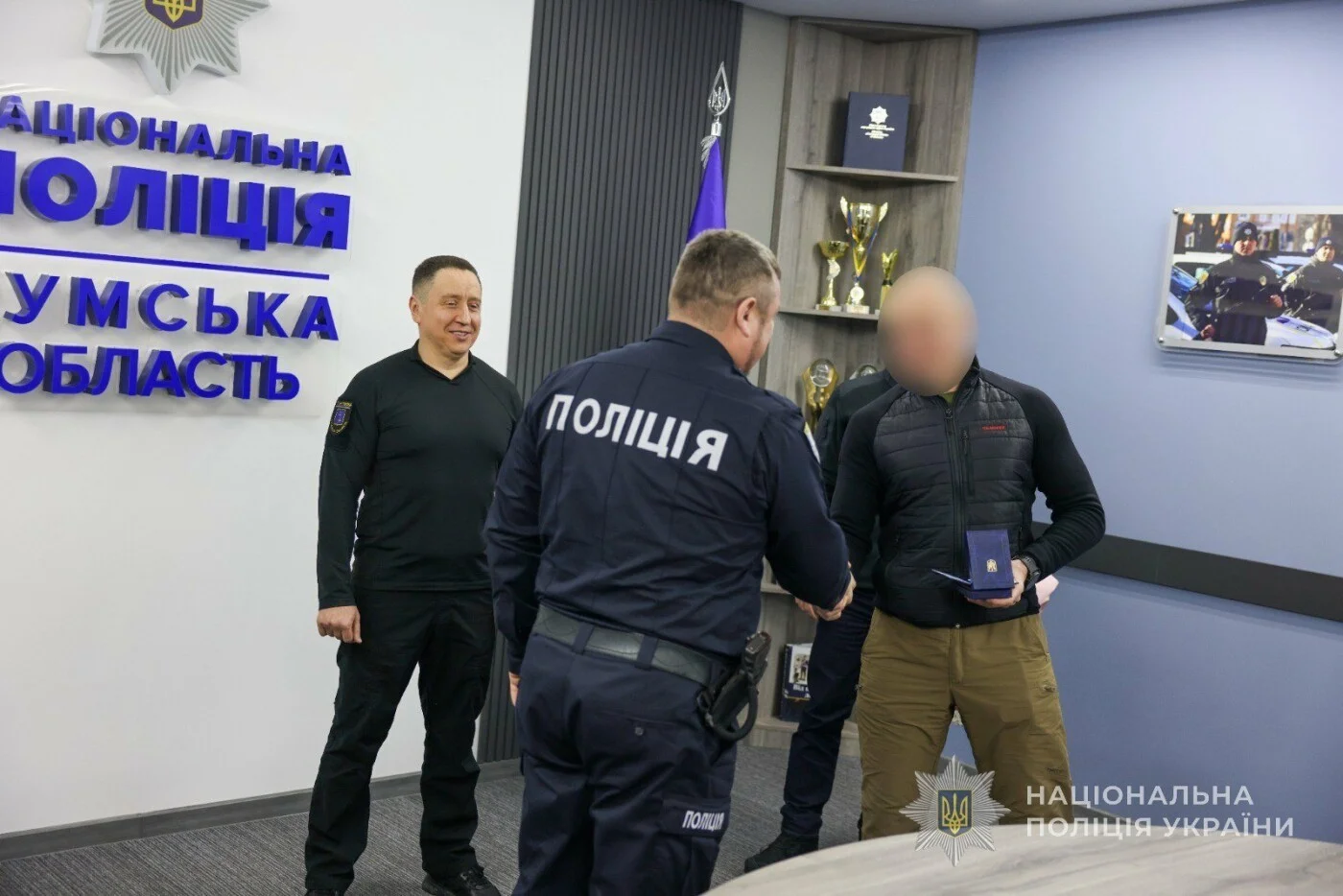 Поліцейських спецпідрозділу «Білий янгол» відзначили урядовими нагородами за евакуацію людей на Сумщині