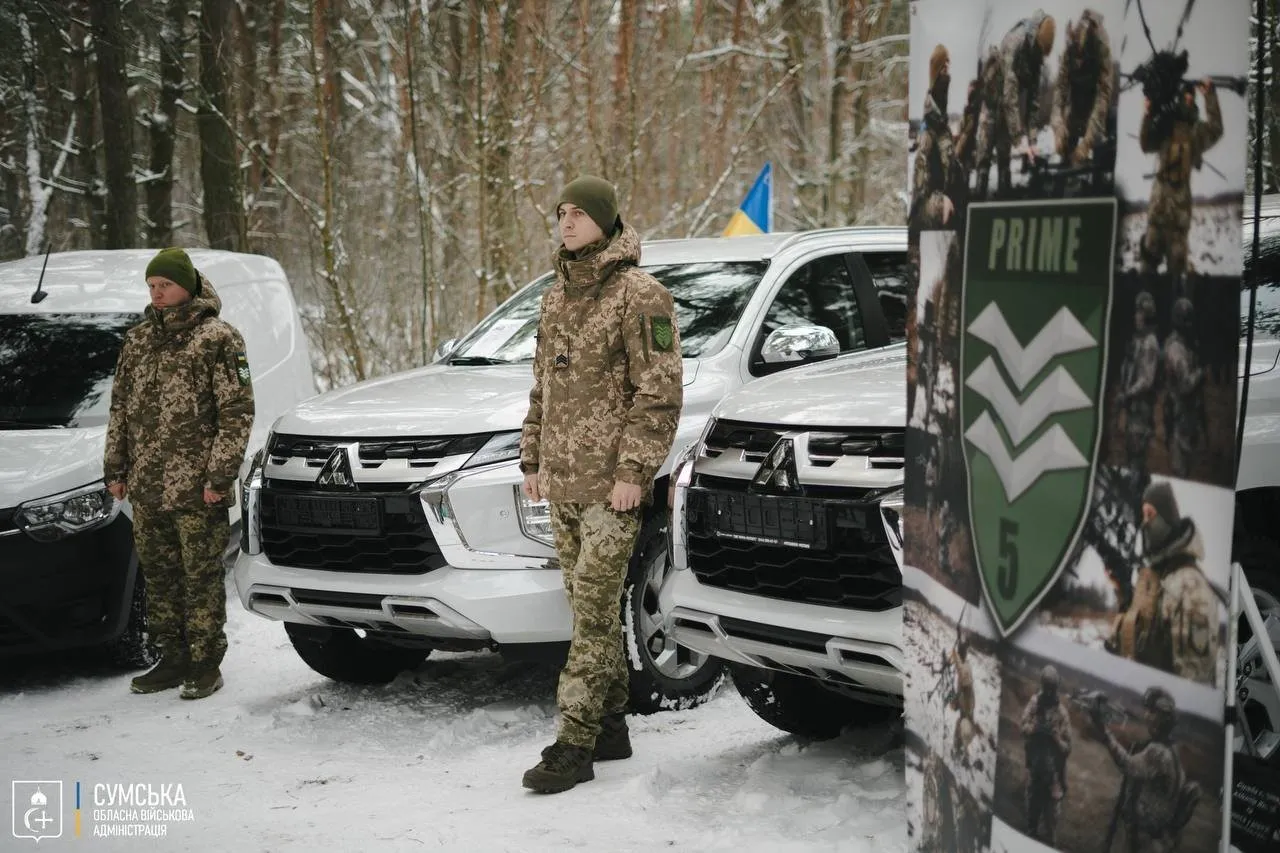 На Сумщині посилюють кордон: п’ять нових авто передали прикордонникам На Сумщині посилюють кордон: п’ять нових авто передали прикордонникам