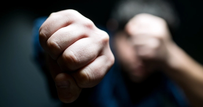 Скандал у Конотопі: депутат облради та його син потрапили в бійку в кафе