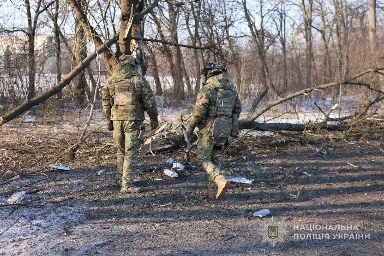 Ранковий удар по Сумах: дрон поранив людину й пошкодив житловий квартал