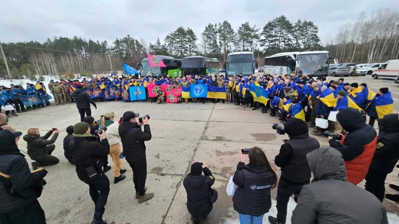 Обмін полоненими: додому повертаються вісім військових із Сумщини