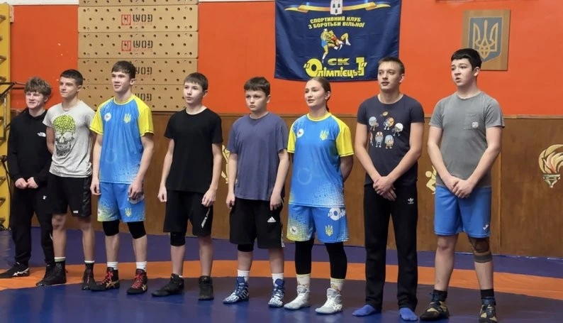 Срібна призерка чемпіонату України: сумська борчиня Поліна Тарабар мріє про Олімпіаду