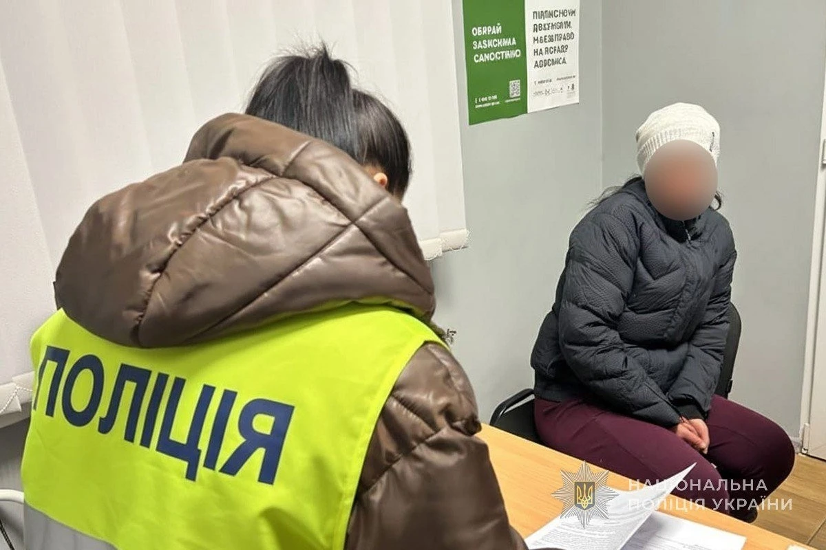 Криваве застілля: на Охтирщині жінку судитимуть за важке поранення знайомого