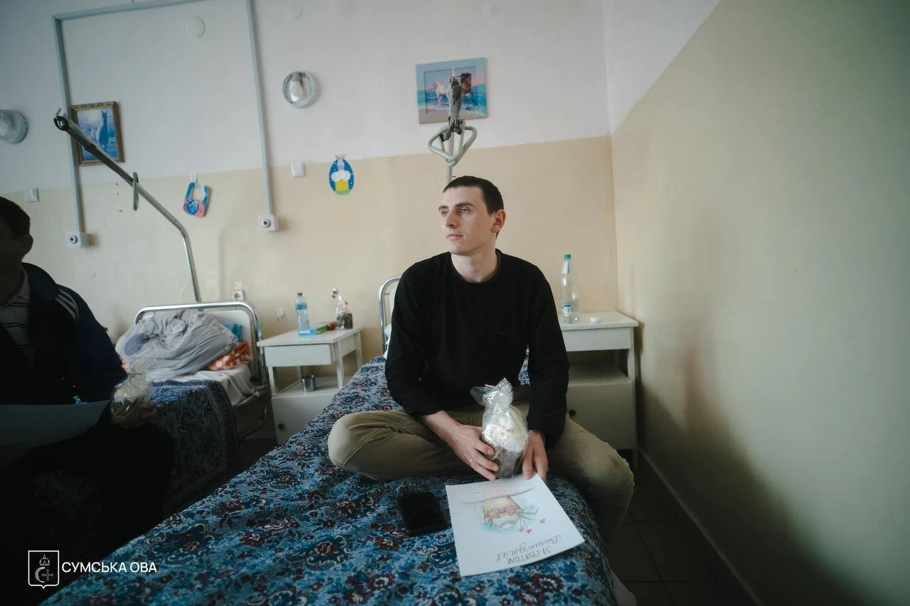 Великодні пакунки та слова підтримки: Олег Григоров відвідав поранених бійців і родини Сумщини