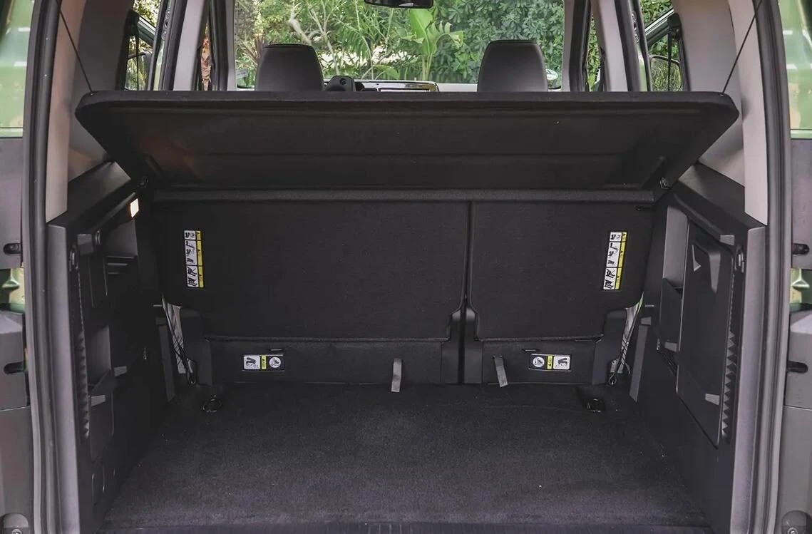 Ford Tourneo Courier: компактний мінівен для сім’ї та щоденних поїздок