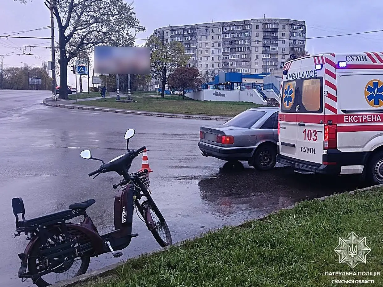 У Сумах за вечір сталися дві аварії з двоколісним транспортом – постраждали водії