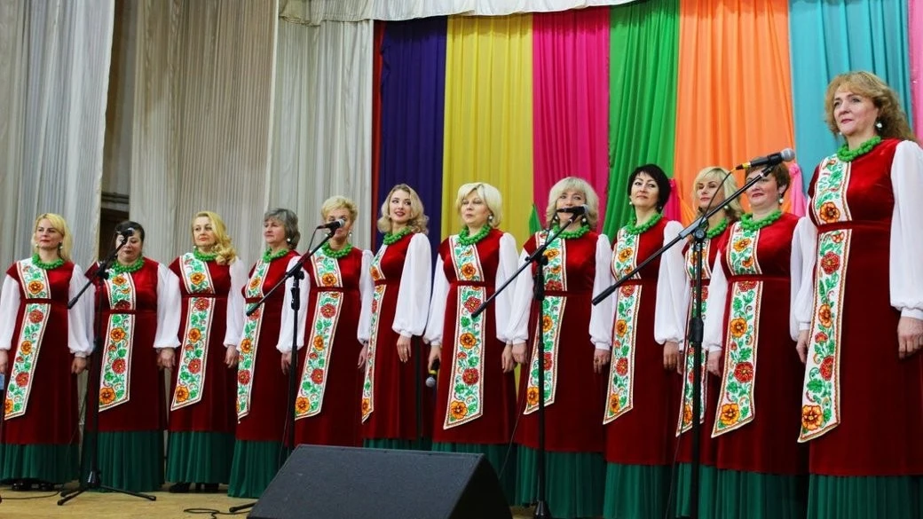 Творчість під обстрілами: як прикордонний вокальний колектив Сумщини відзначив 35-річчя