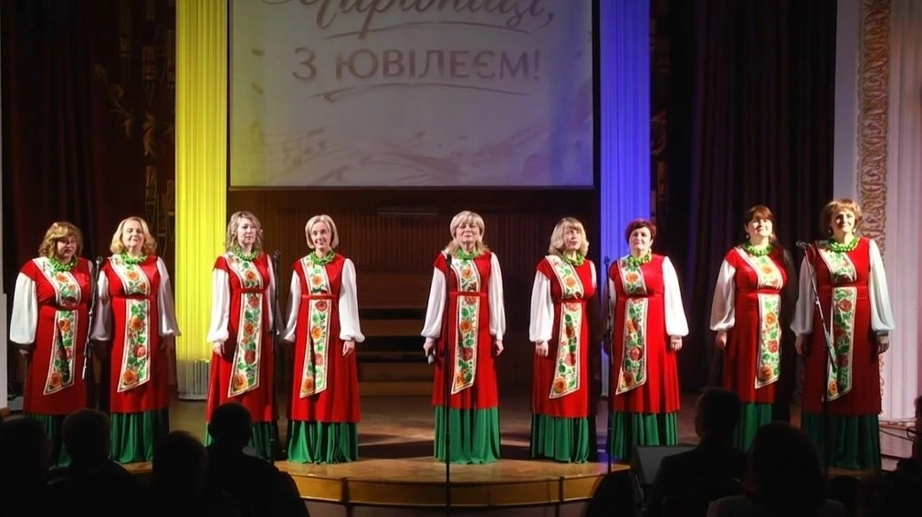 Творчість під обстрілами: як прикордонний вокальний колектив Сумщини відзначив 35-річчя