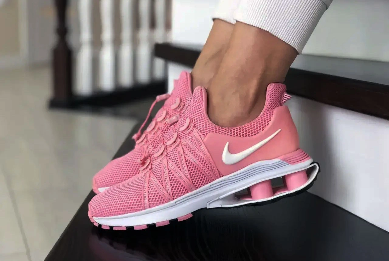ТОП-10 женских кроссовок Nike 2026: от классики Air Max до стильных новинок