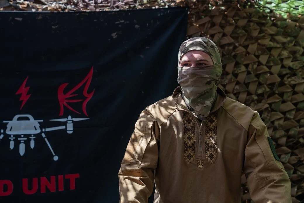 Традиція сильніша за броню: воїни підрозділу «Чорний стриж» розповіли про сакральне значення вишиванок