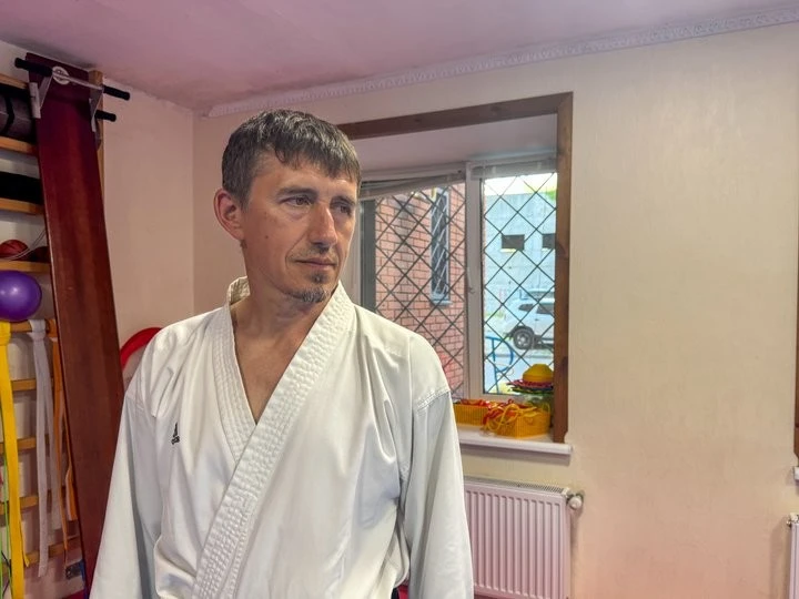 Філософія самурая із Сум: як засновник клубу «Вадо-Кай» поєднує бойові мистецтва та різьблення нецке